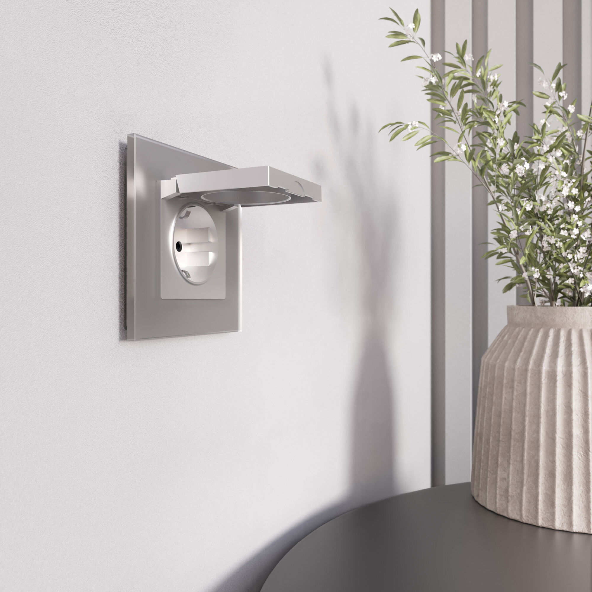 Розетка влагозащ. с зазем. с защит. крышкой и шторками N (серебряный матовый) Werkel