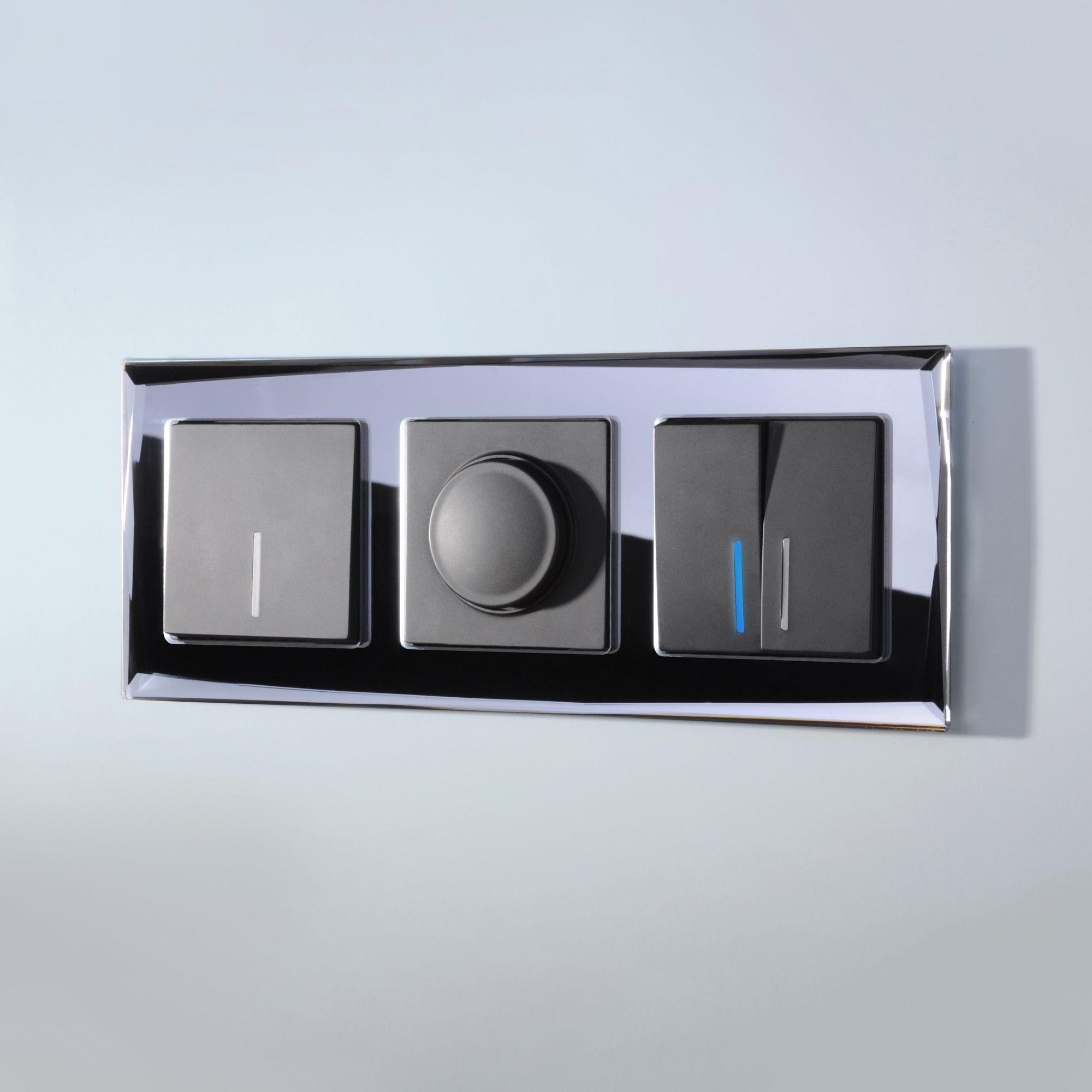 Рамка на 3 поста (черный) Werkel