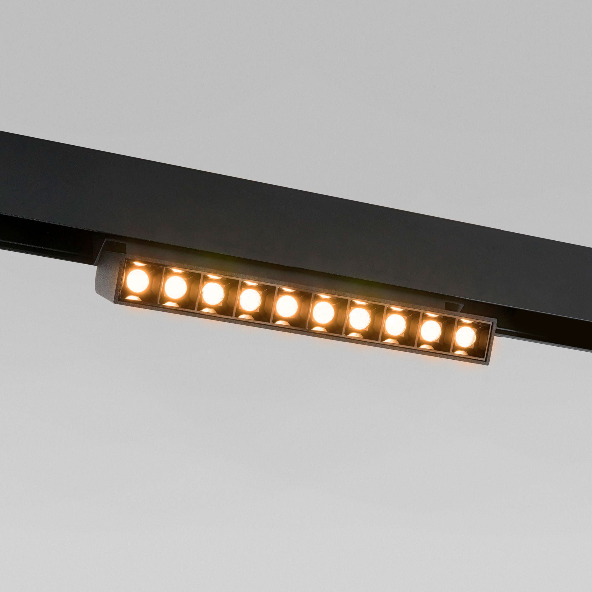 Slim Magnetic HL02 Трековый поворотный светильник 12W 3000K черный