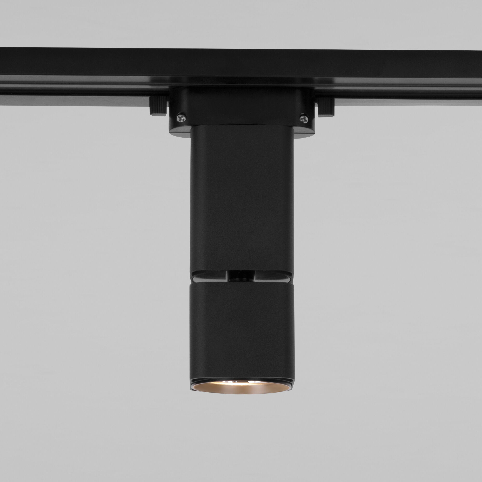 Basic System Трековый поворотный светильник 10W 4200K Cubus черный