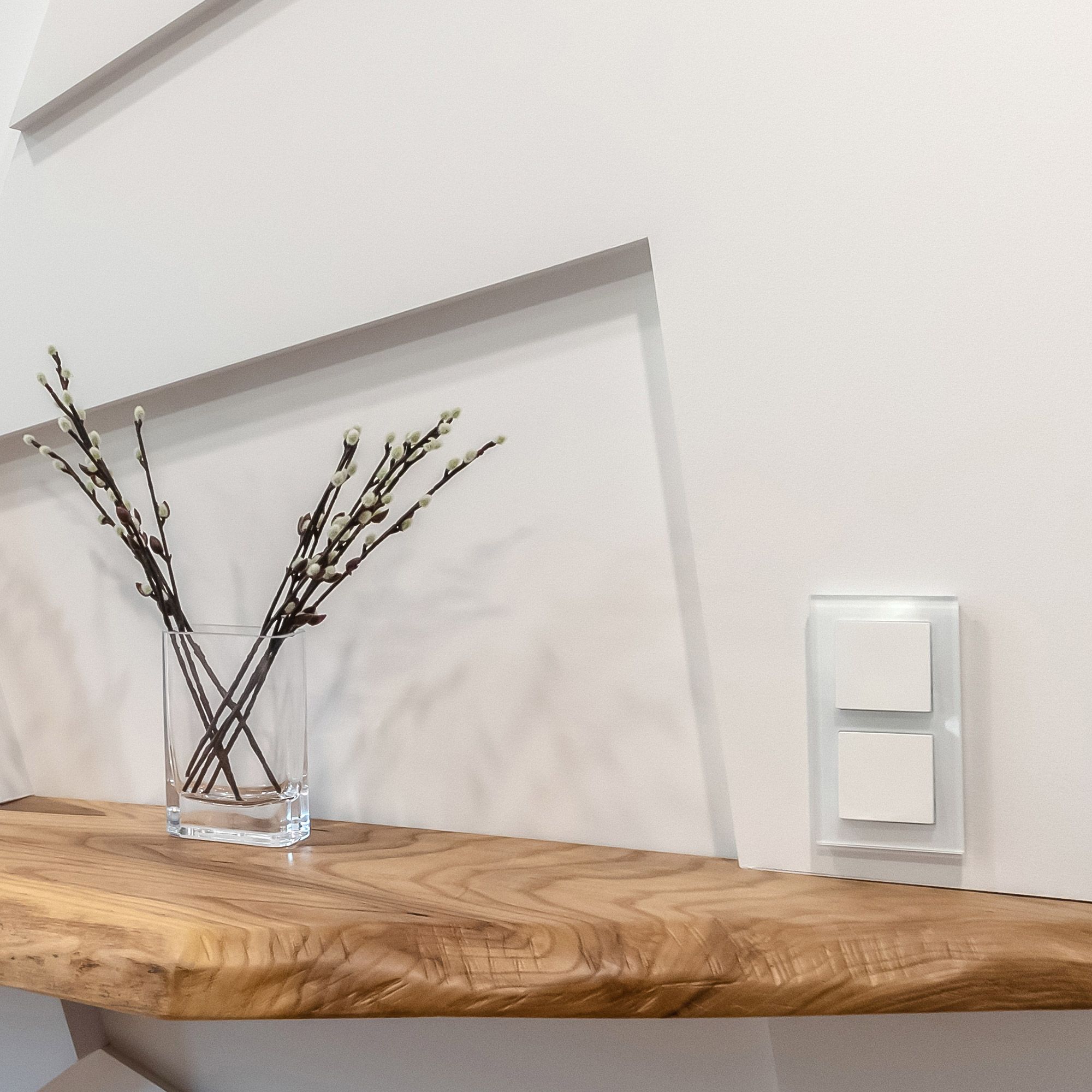 Выключатель одноклавишный (белый глянцевый) Werkel