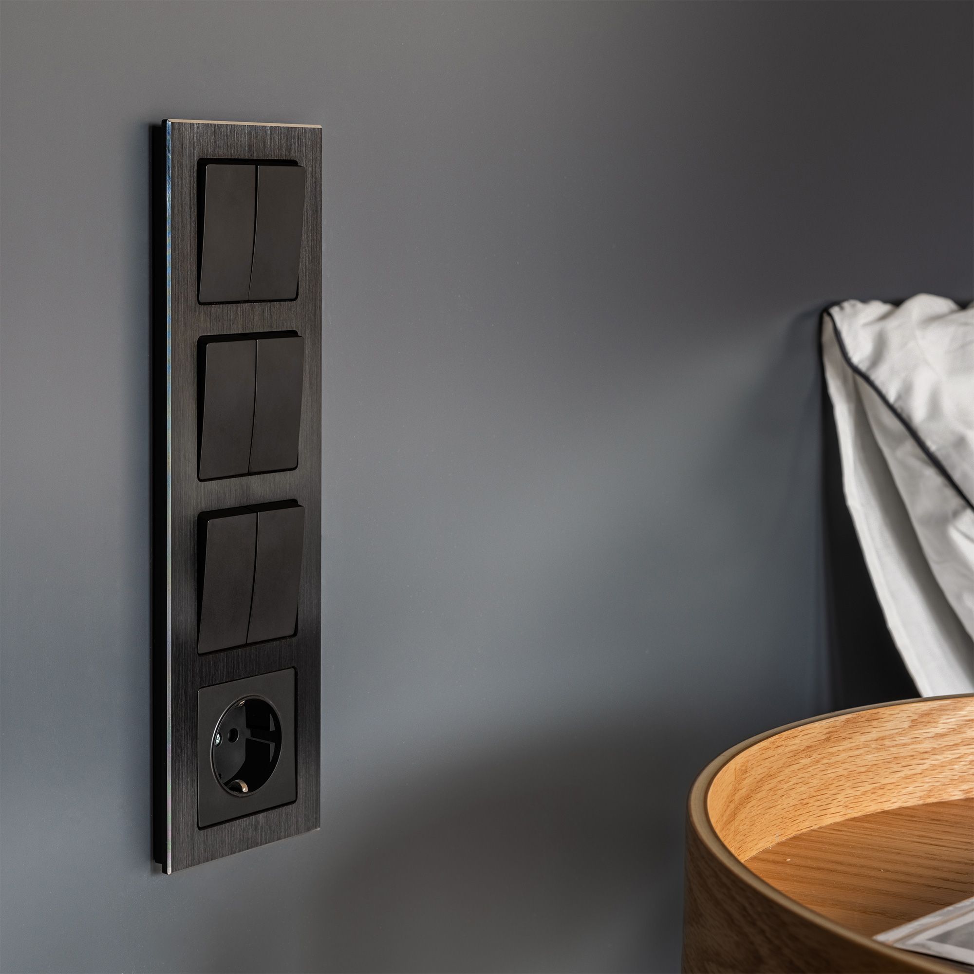 Выключатель двухклавишный (черный матовый) Werkel