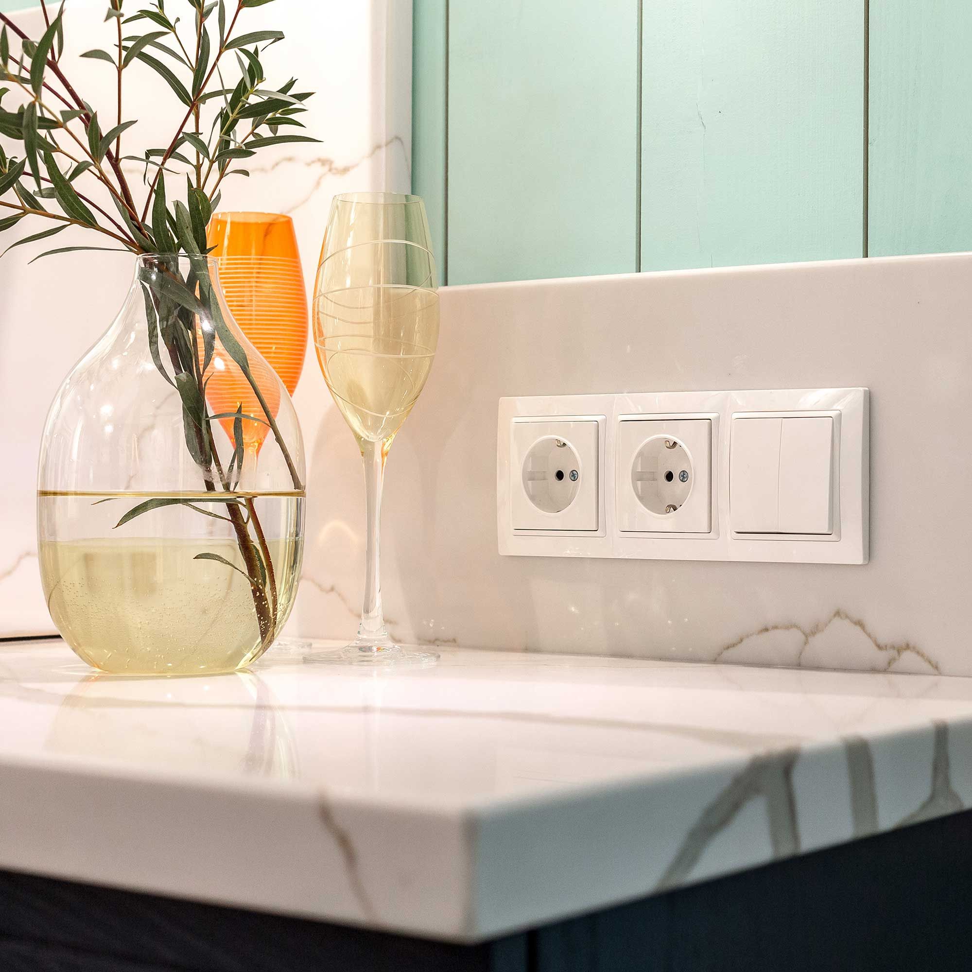 Рамка на 3 поста Snabb basic (белый) Werkel