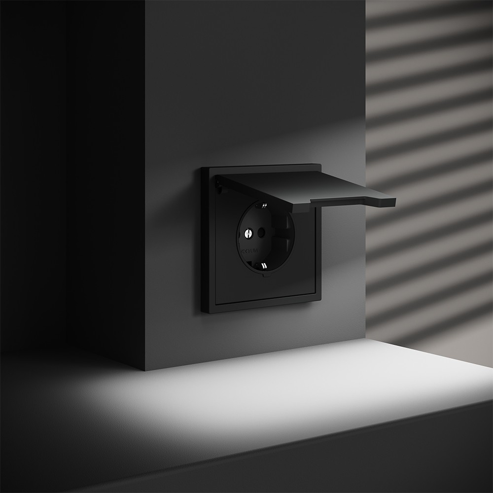 Розетка встраиваемая VOLTUM S70 с заземлением, защитными шторками и крышкой 16А, (черный матовый)
