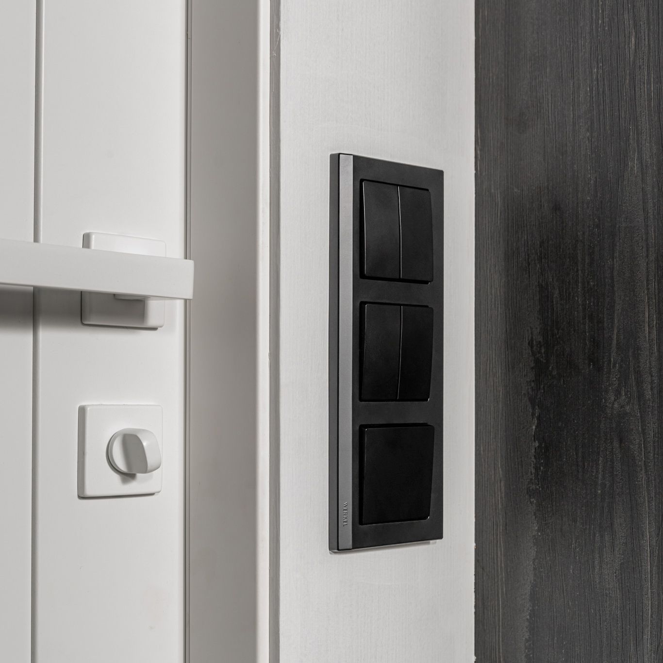 Рамка на 3 поста Stark (черный) Werkel