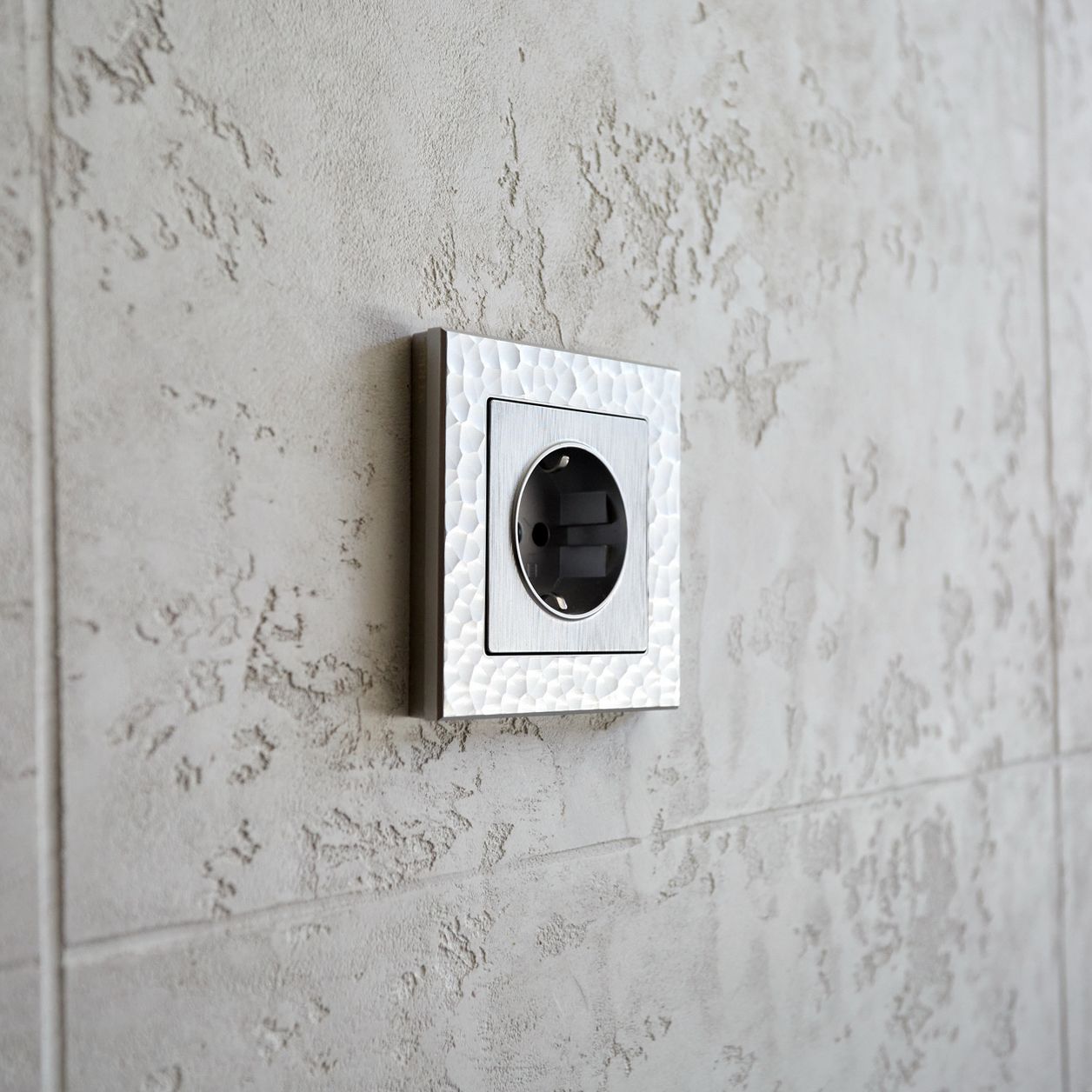 Рамка на 1 пост Hammer (серебряный) Werkel