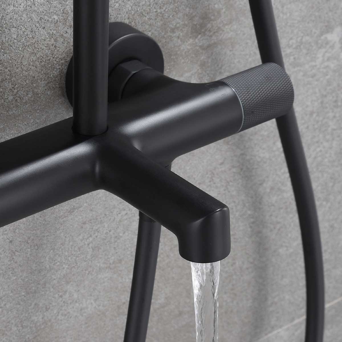 Душевая стойка Vincea Desire VSFS-1D1TMB настенная цвет черный