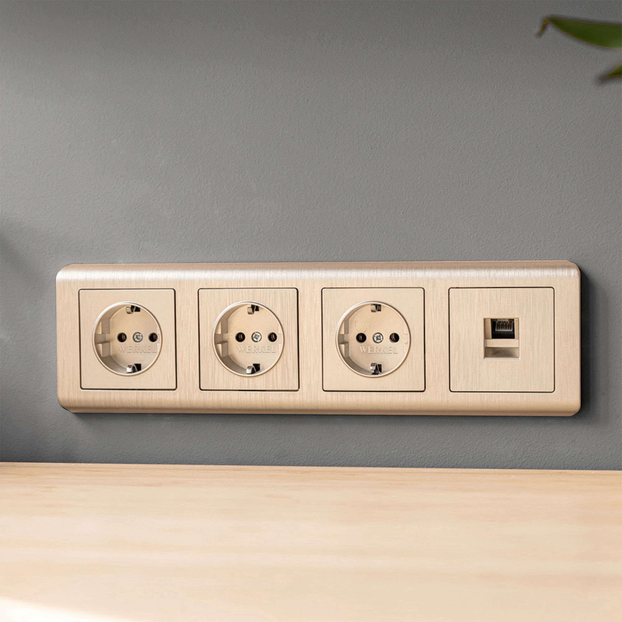 Рамка на 4 поста Stream (шампань) Werkel