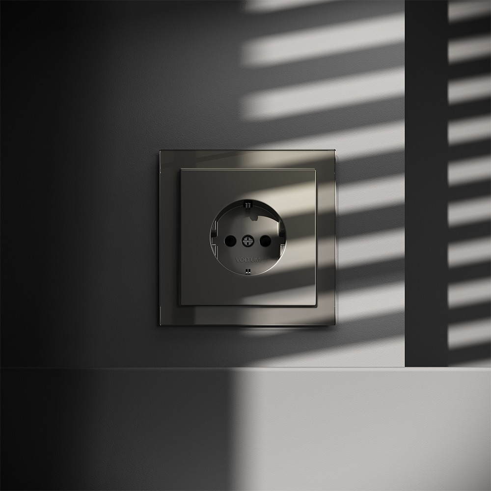 Розетка встраиваемая VOLTUM S70 с заземлением и защитными шторками, 16А, (шелк)