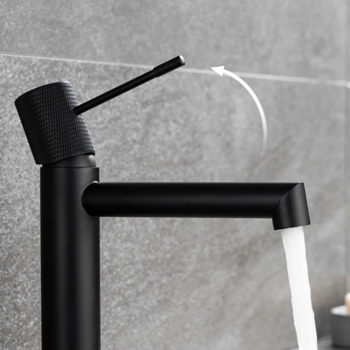 Смеситель Vincea Desire VBF-1D1MB на раковину черный