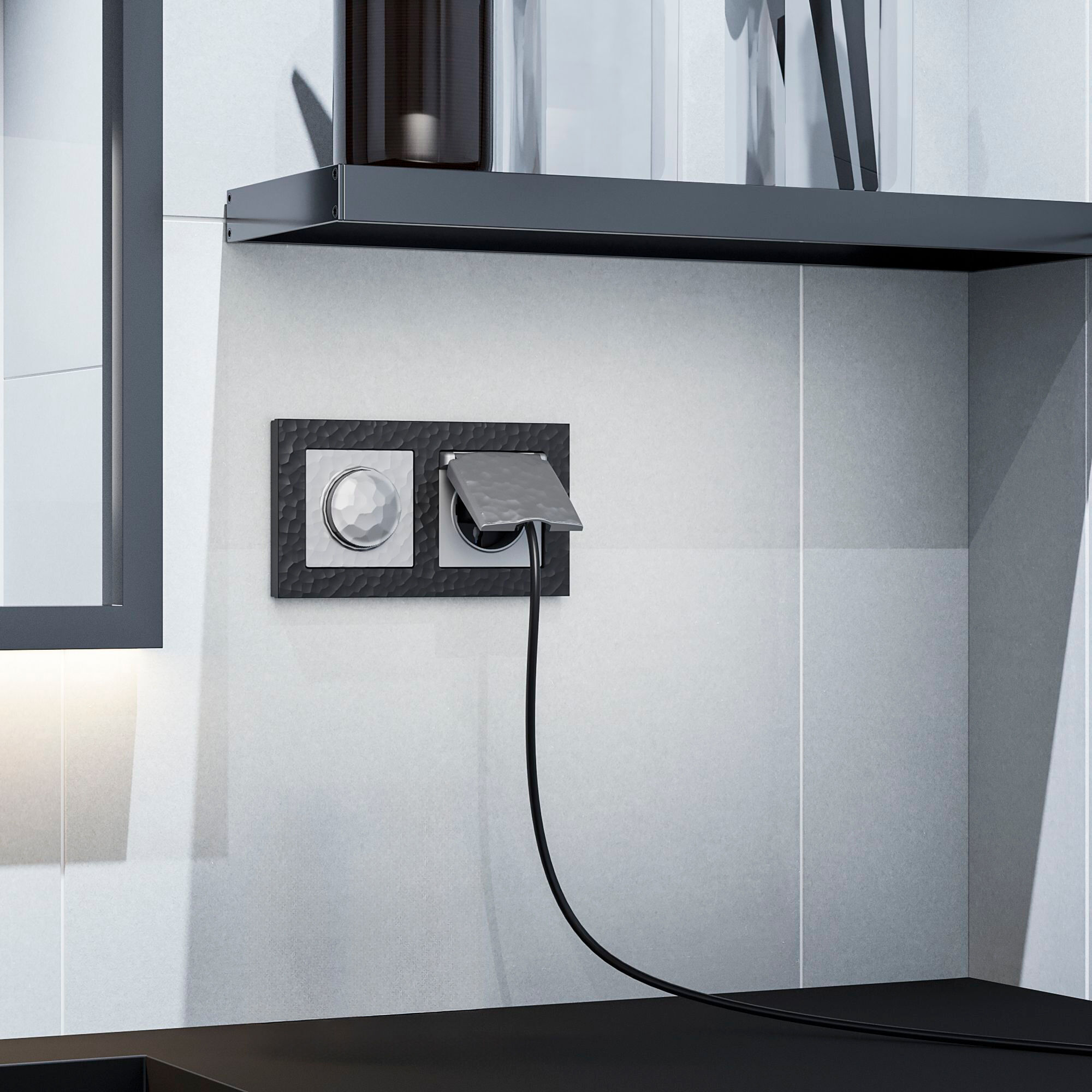 Розетка влагозащ. с зазем. с защит. крышкой и шторками (серебряный) Werkel