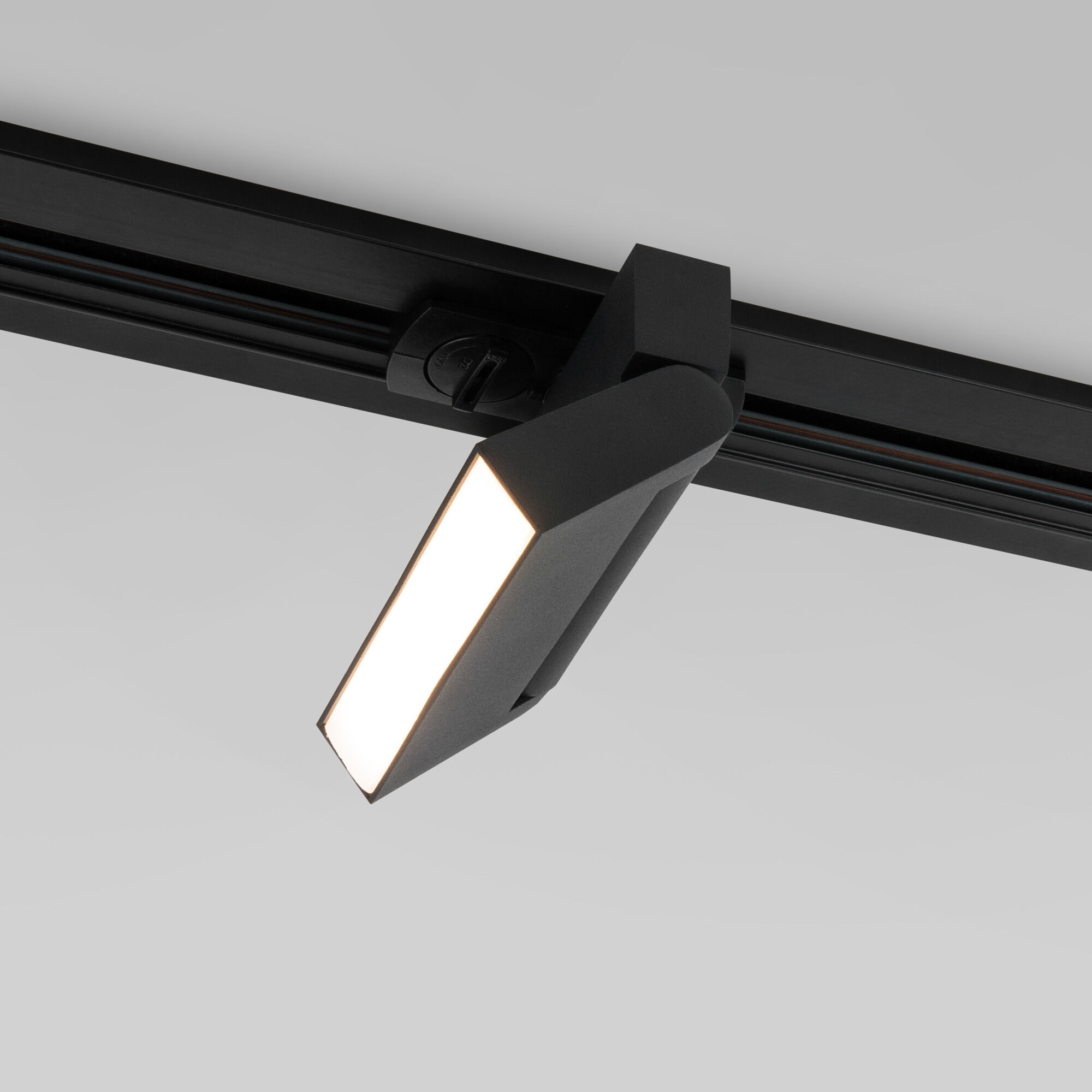 Basic System Трековый поворотный светильник 10W 4200 K Arda черный