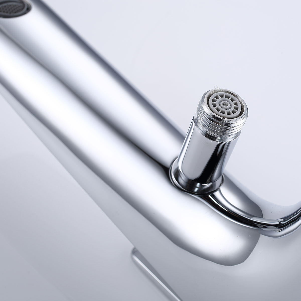 Смеситель Vincea VTF-102CH напольный хром