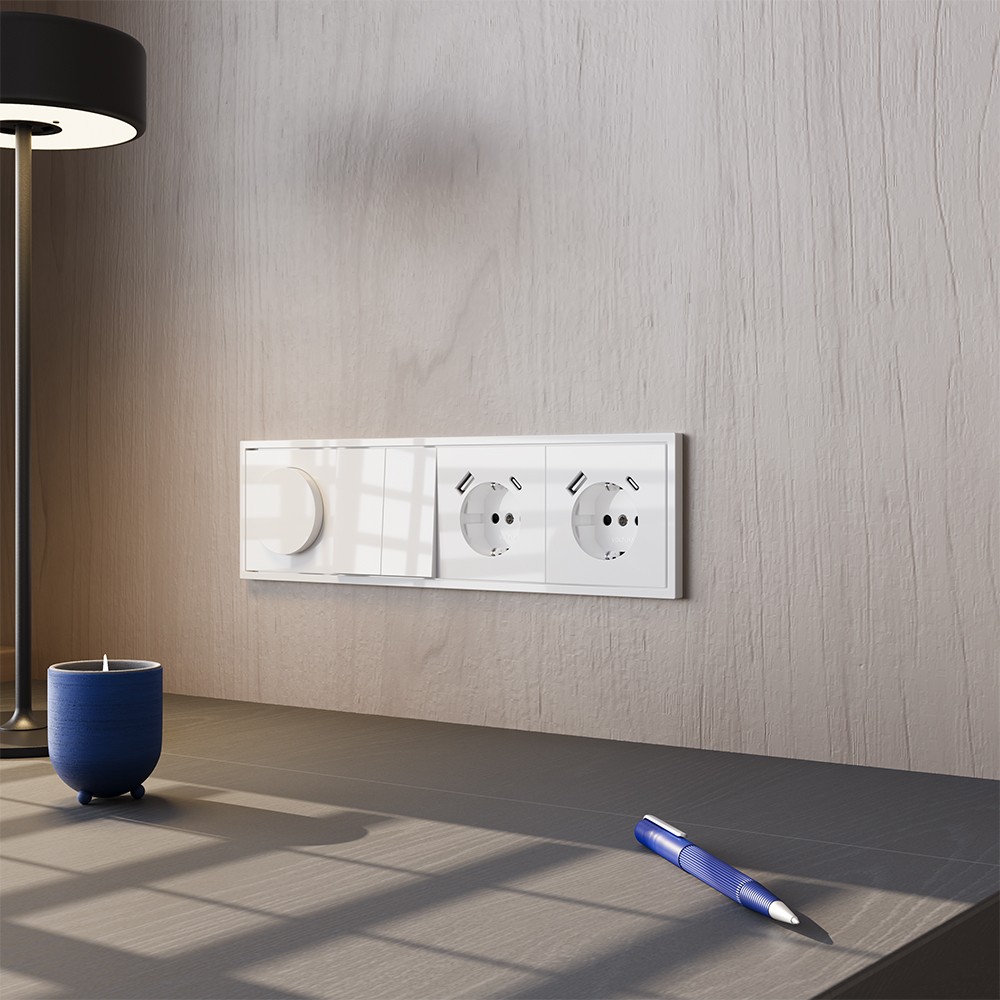 Розетка встраиваемая VOLTUM S70 с заземлением и защитными шторками, 16А, с USB, A+A, (белый глянцевый)