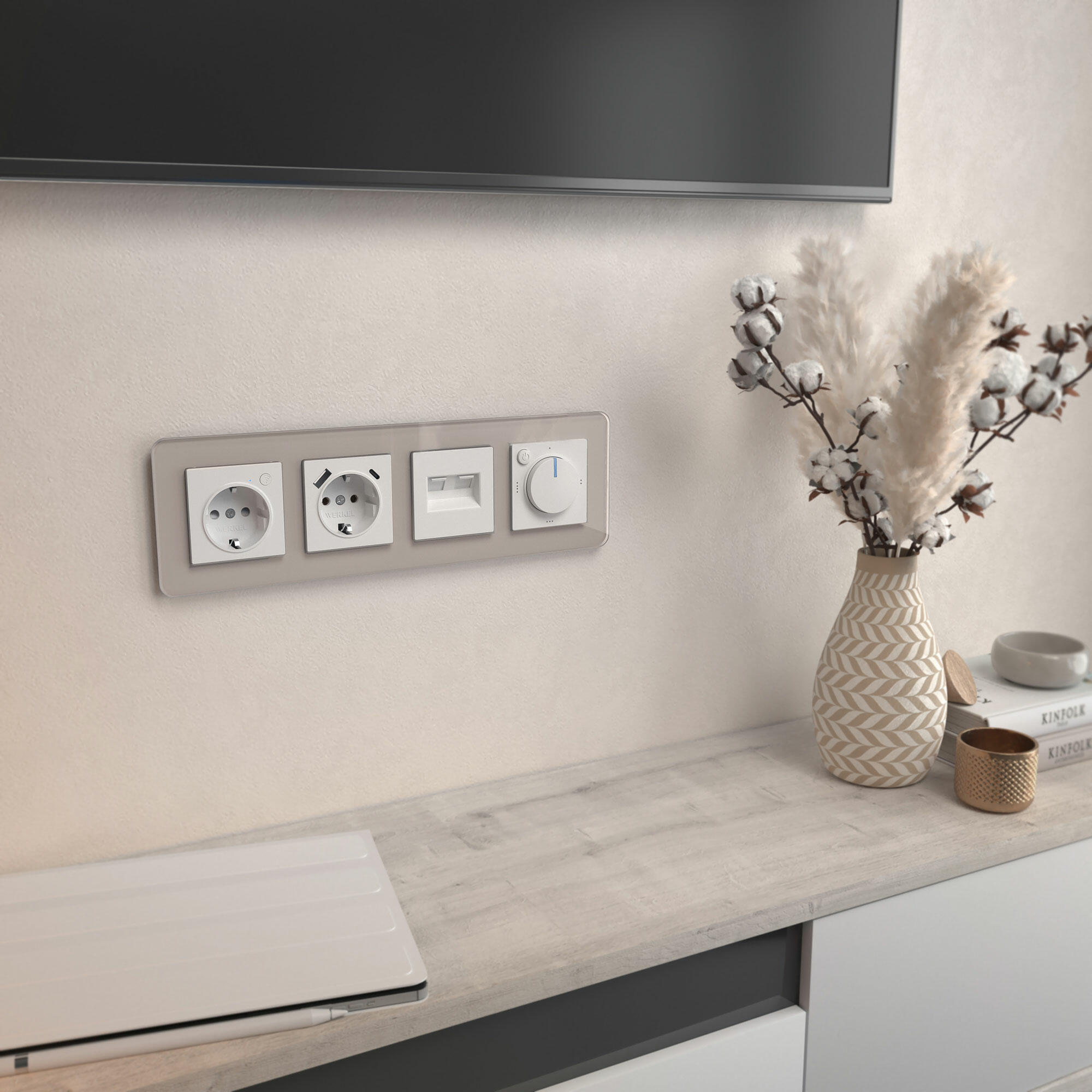 Рамка из стекла на 4 поста Elite дымчатый Werkel