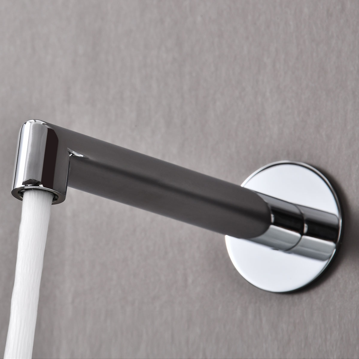 Смеситель Vincea Desire VBFW-1D1CH настенный хром