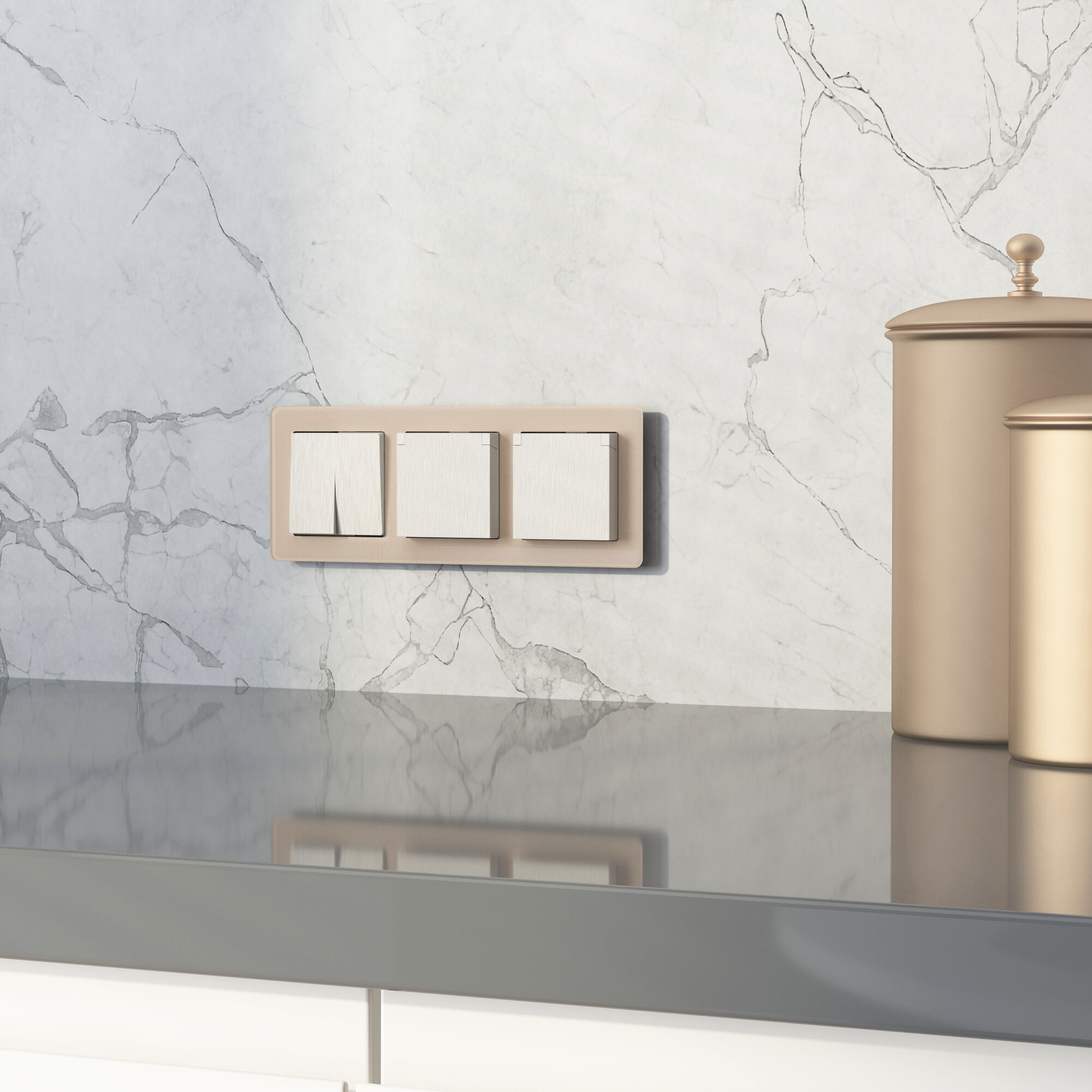 Розетка влагозащ. с зазем. с защит. крышкой и шторками (перламутровый рифленый) Werkel