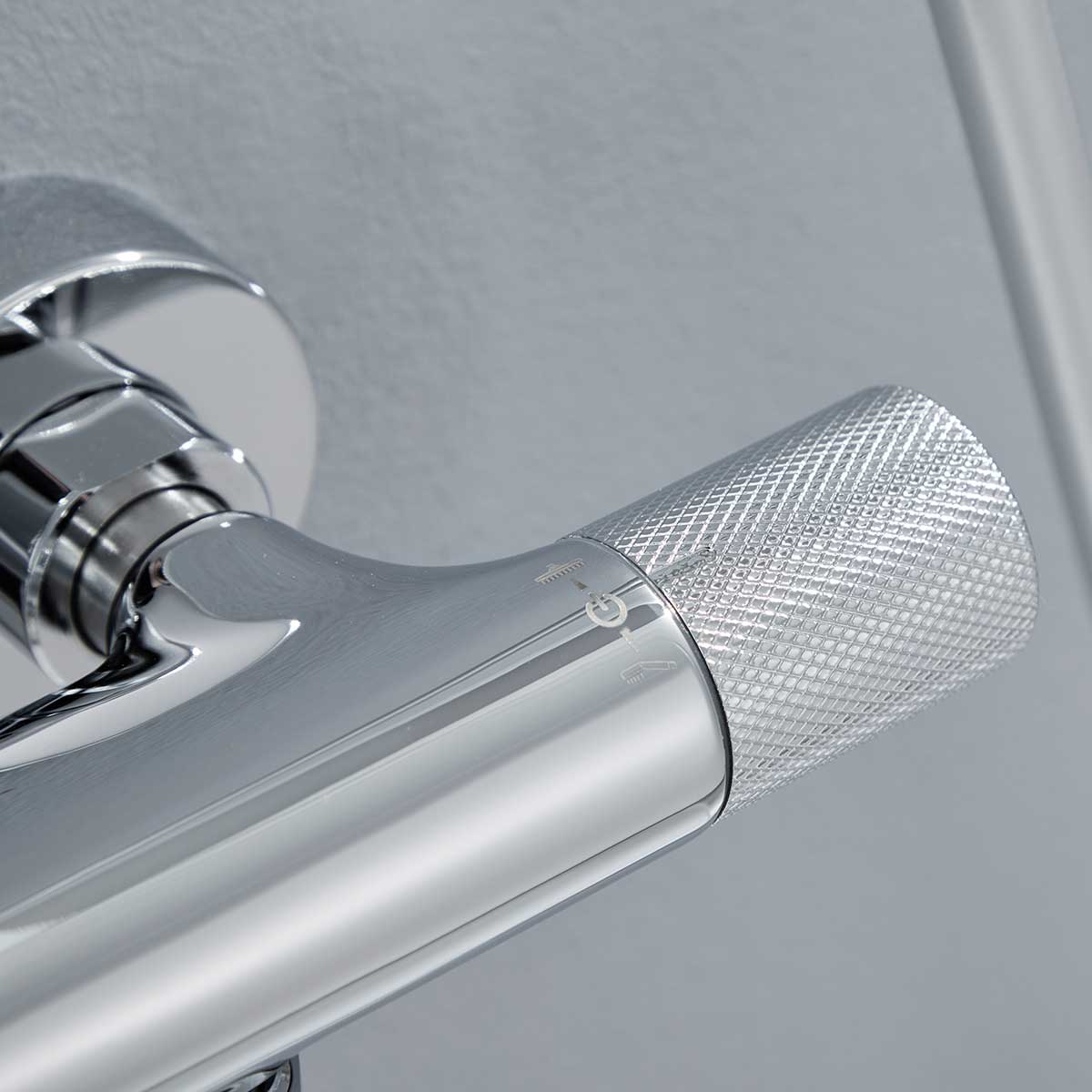 Душевая стойка Vincea Desire VSFS-1D1TCH настенная цвет хром