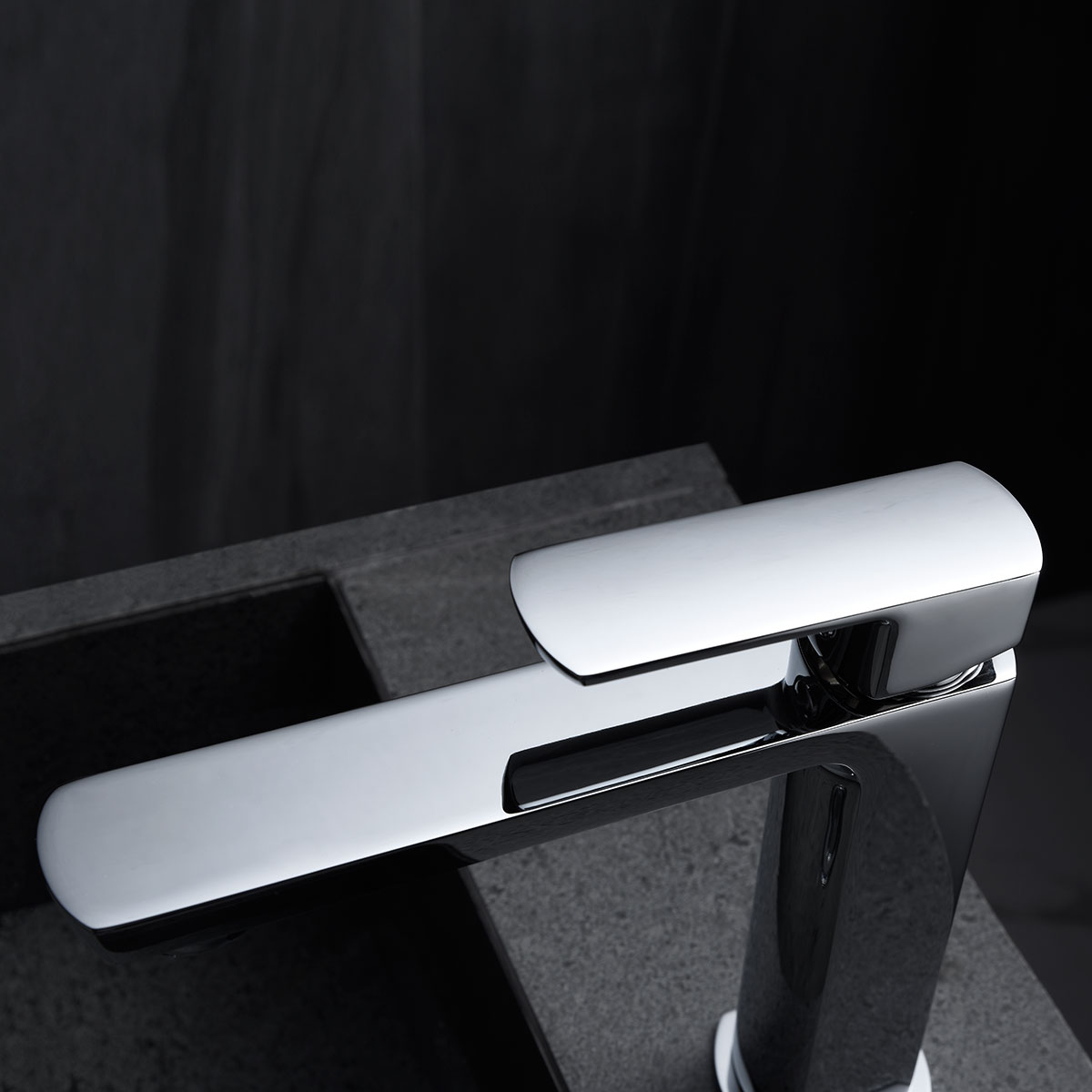 Смеситель Vincea Next VBF-1N1CH на раковину хром