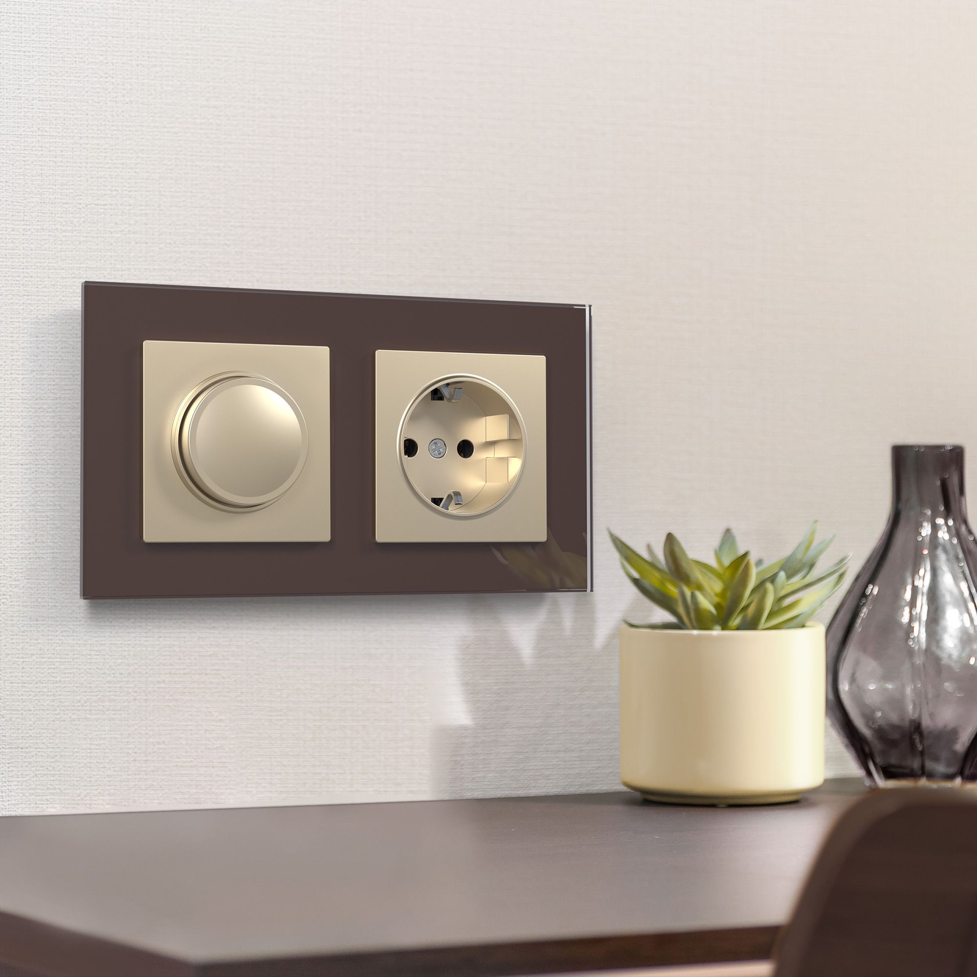 Розетка с заземлением (шампань) Werkel